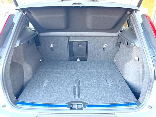 VOLVO VOLVO XC40 2024