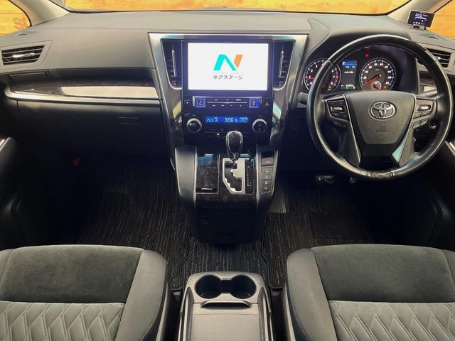 TOYOTA VELLFIRE 4WD 2019