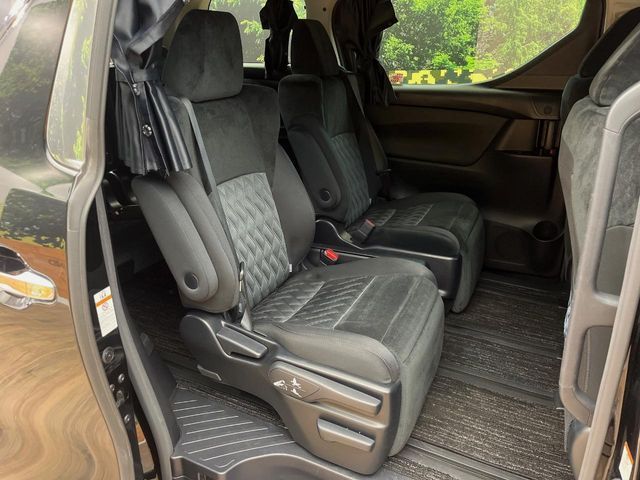 TOYOTA VELLFIRE 4WD 2019