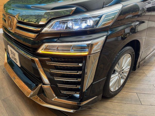 TOYOTA VELLFIRE 4WD 2019