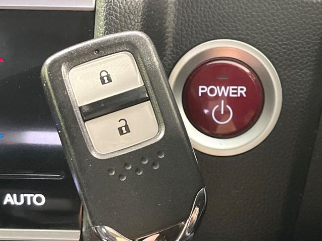 HONDA FIT HYBRID 4WD 2014