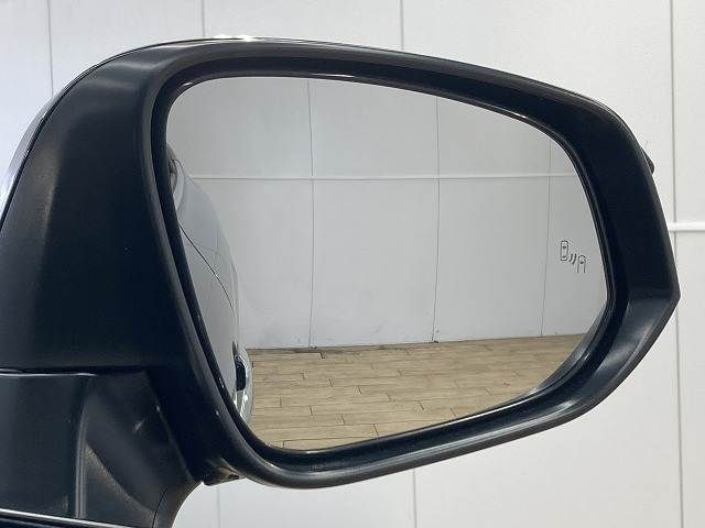 TOYOTA HARRIER 2WD 2024