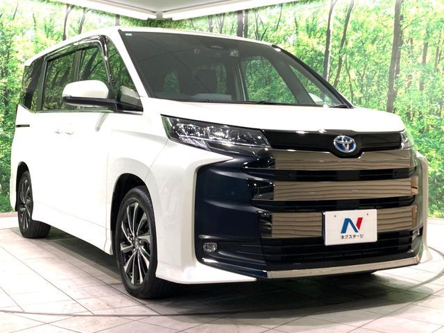 TOYOTA NOAH HYBRID 2024