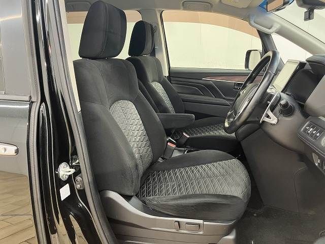 MITSUBISHI DELICA D:5 4WD 2019