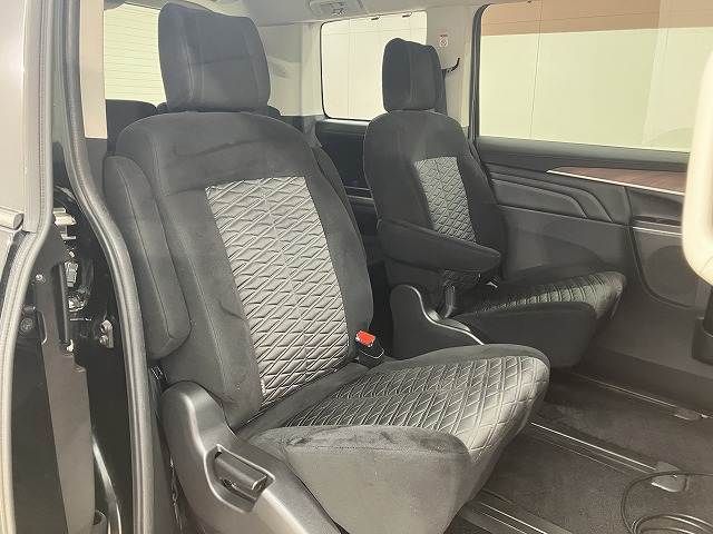 MITSUBISHI DELICA D:5 4WD 2019