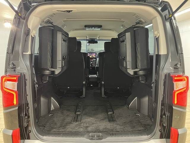 MITSUBISHI DELICA D:5 4WD 2019