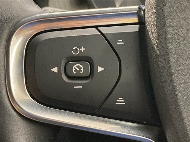 VOLVO VOLVO XC40 2021