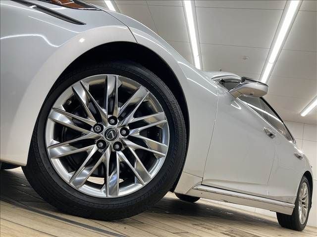 TOYOTA LEXUS LS500h 4WD 2018