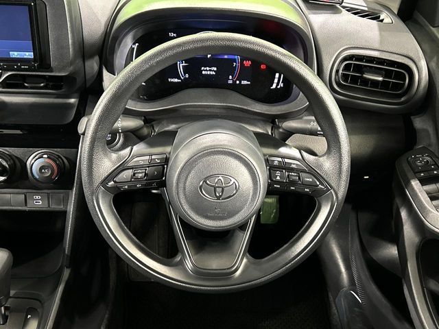 TOYOTA YARIS CROSS 2025