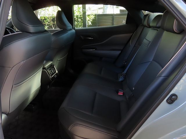 TOYOTA CROWN CROSSOVER 2025