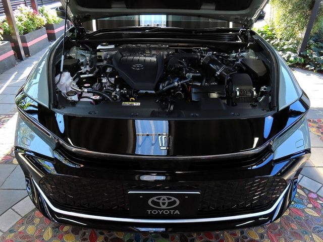 TOYOTA CROWN CROSSOVER 2025