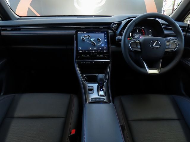 TOYOTA LEXUS LBX 2025