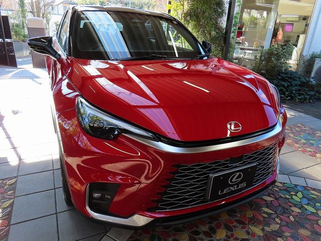 TOYOTA LEXUS LBX 2025