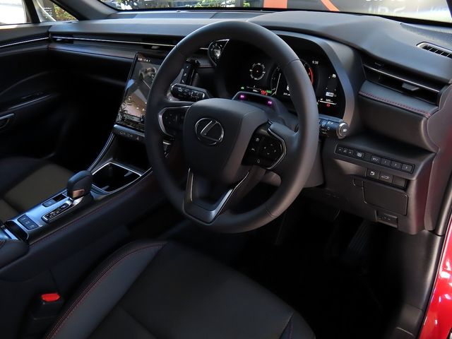 TOYOTA LEXUS LBX 2025