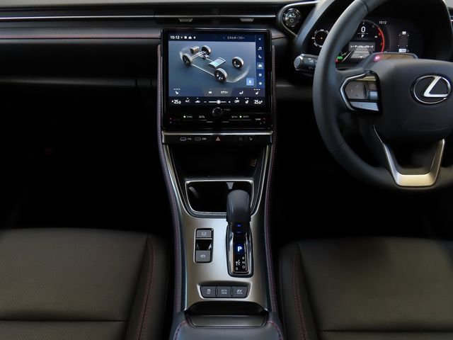 TOYOTA LEXUS LBX 2025