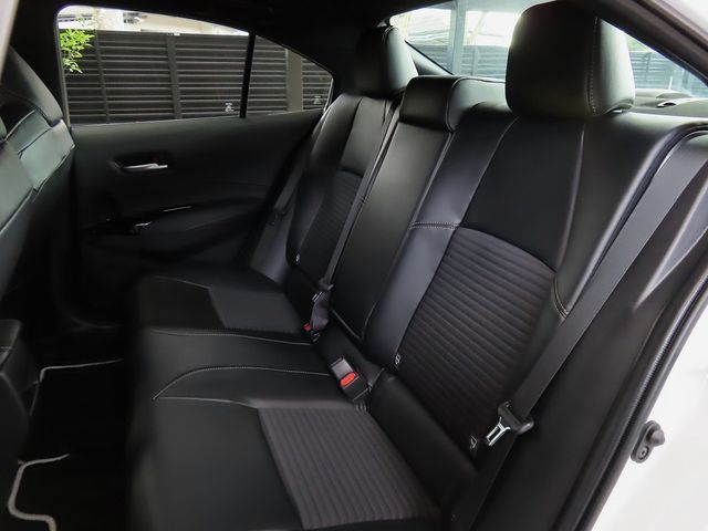 TOYOTA COROLLA sedan HYBRID 2025