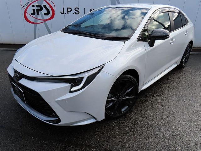 TOYOTA COROLLA sedan HYBRID 2025