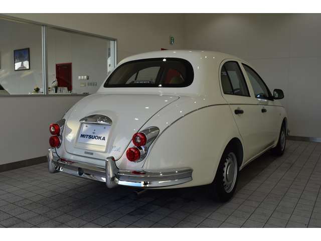 MITSUOKA VIEWT 2020