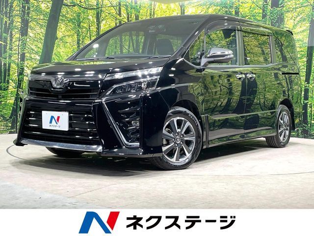 TOYOTA VOXY 2019