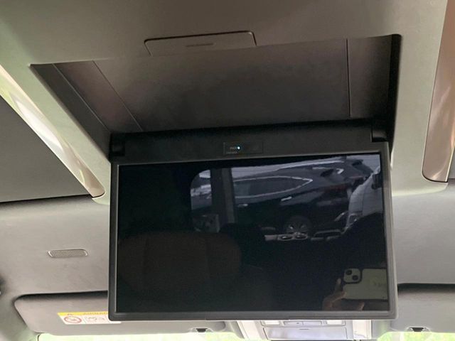 TOYOTA VELLFIRE  HYBRID 2023