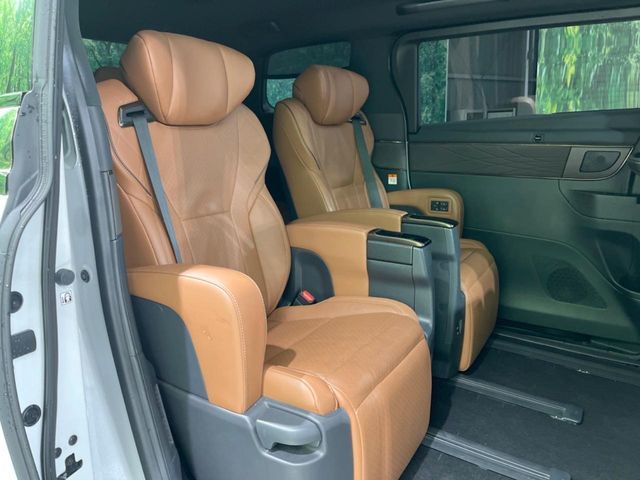 TOYOTA VELLFIRE  HYBRID 2023