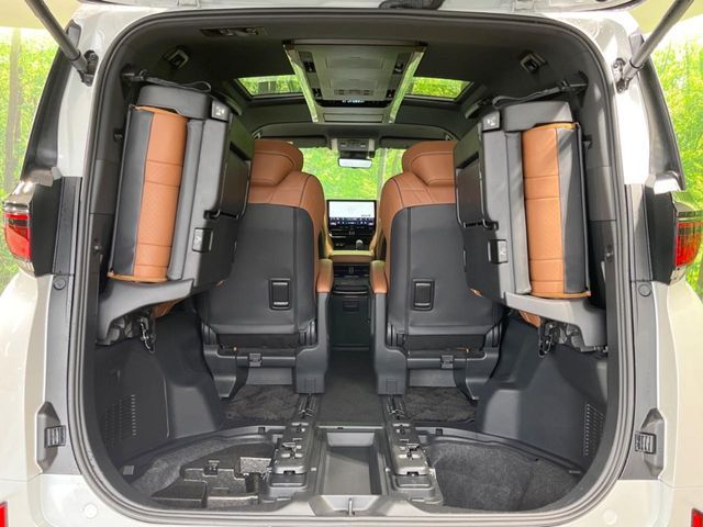 TOYOTA VELLFIRE  HYBRID 2023