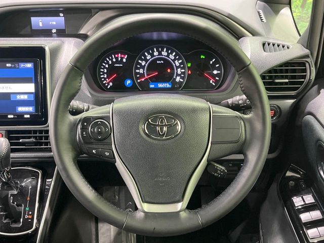 TOYOTA VOXY 2020