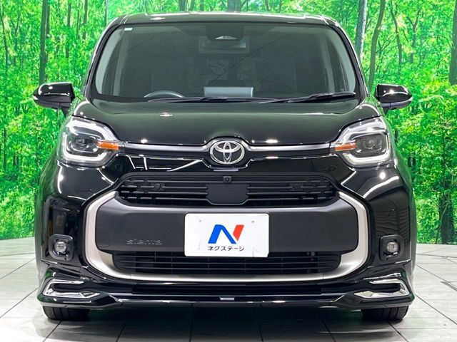 TOYOTA SIENTA HYBRID 2023