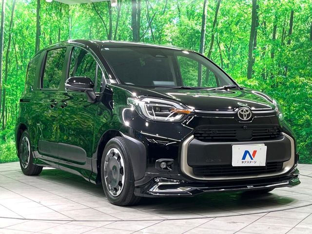 TOYOTA SIENTA HYBRID 2023