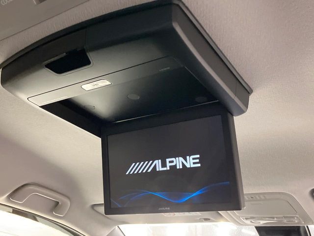 TOYOTA VOXY HYBRID 2017