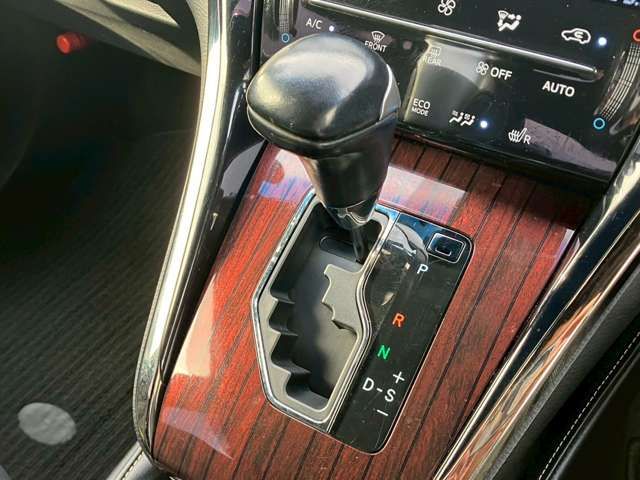 TOYOTA HARRIER HYBRID 2015