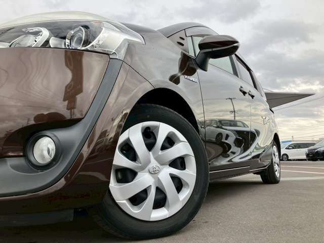 TOYOTA SIENTA HYBRID 2017