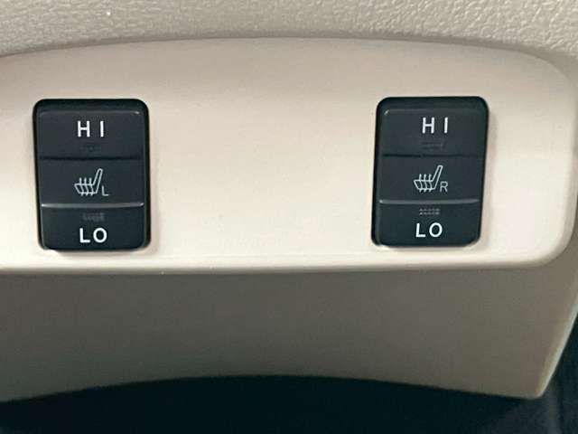 TOYOTA SIENTA HYBRID 2017