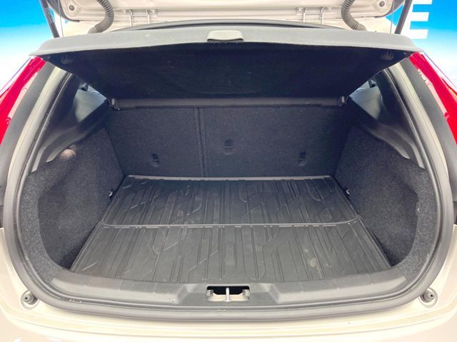 VOLVO VOLVO V40 CROSS COUNTRY 2017