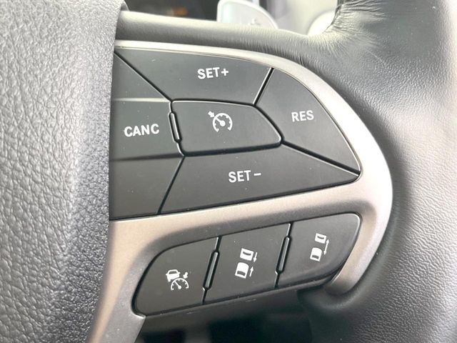 JEEP JEEP GRAND CHEROKEE 2017