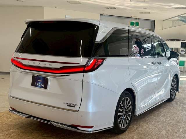 TOYOTA ???? LM500h 2024