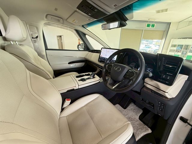 TOYOTA ???? LM500h 2024