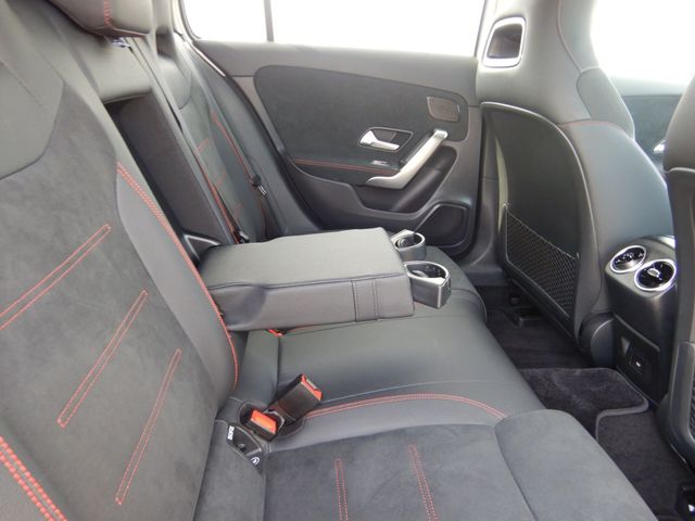 MERCEDES BENZ MERCEDES BENZ A class 2024