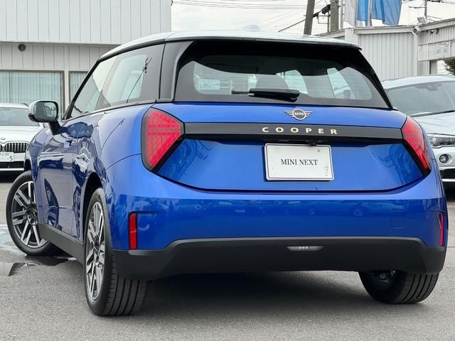 BMW MINI COOPER 2025