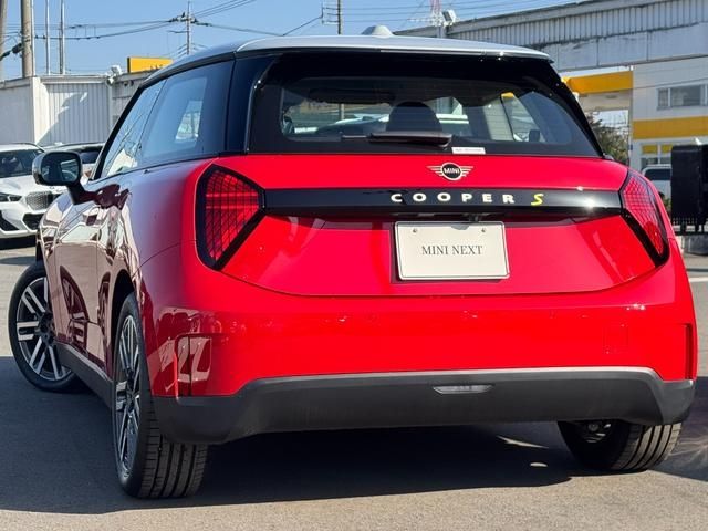 BMW MINI COOPER 2025