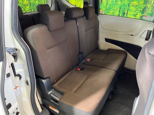 TOYOTA SIENTA HYBRID 2018