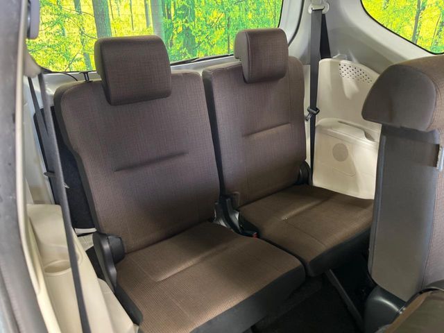 TOYOTA SIENTA HYBRID 2018