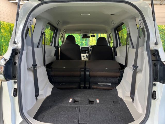 TOYOTA SIENTA HYBRID 2018