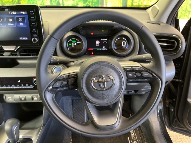 TOYOTA YARIS CROSS HYBRID 2023