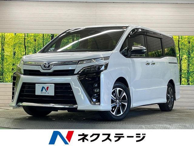 TOYOTA VOXY 2021