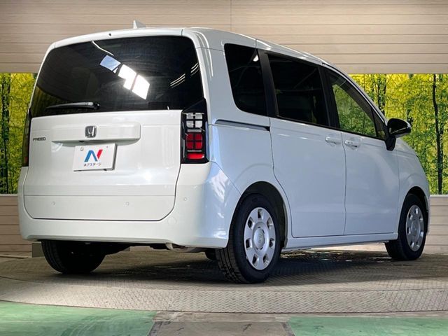 HONDA FREED 2024
