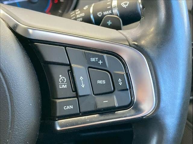 JAGUAR JAGUAR XEseries 2017