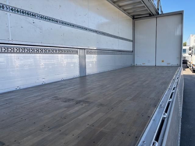 MITSUBISHI FUSOU SUPER GREAT 2023