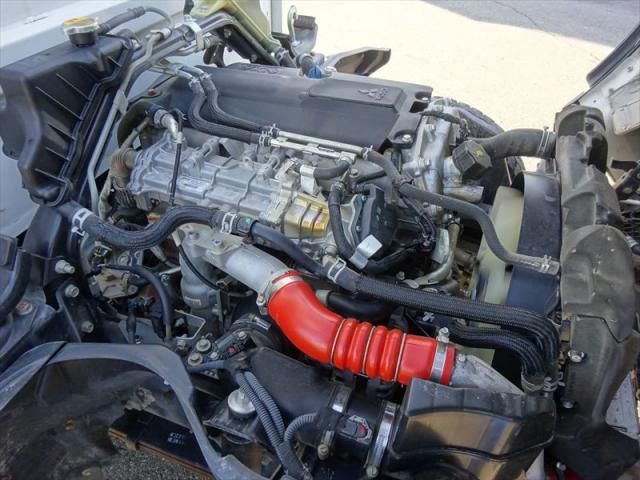 MITSUBISHI CANTER 2018