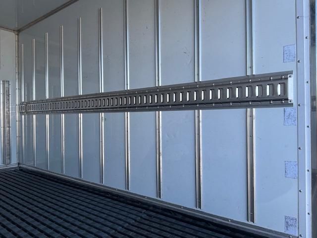 MITSUBISHI CANTER 2020